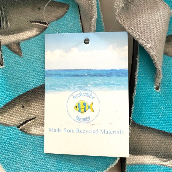 SOLD! 💚Beachcomber Blue Water Sharks Flip Flops - Picture 8 of 12